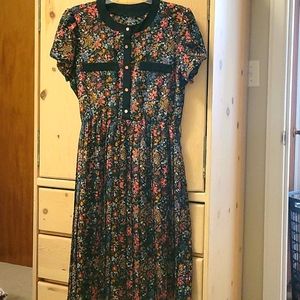 Cute vintage dress!